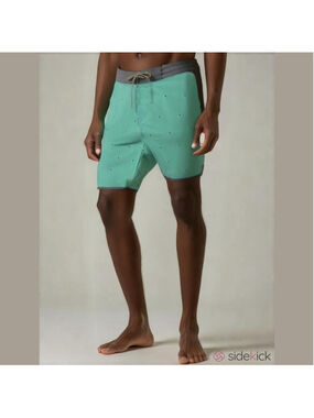 Vissla Mint Green Down South 17.5” Board Shorts Size 30